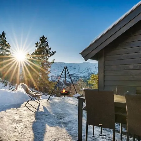 Panoramic Mountain Cabin - Beautiful Voss Views - Outdoor Area *